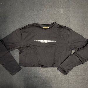 Alphalete Crop Long Sleeve T-Shirt. Medium. Black. New. Never worn